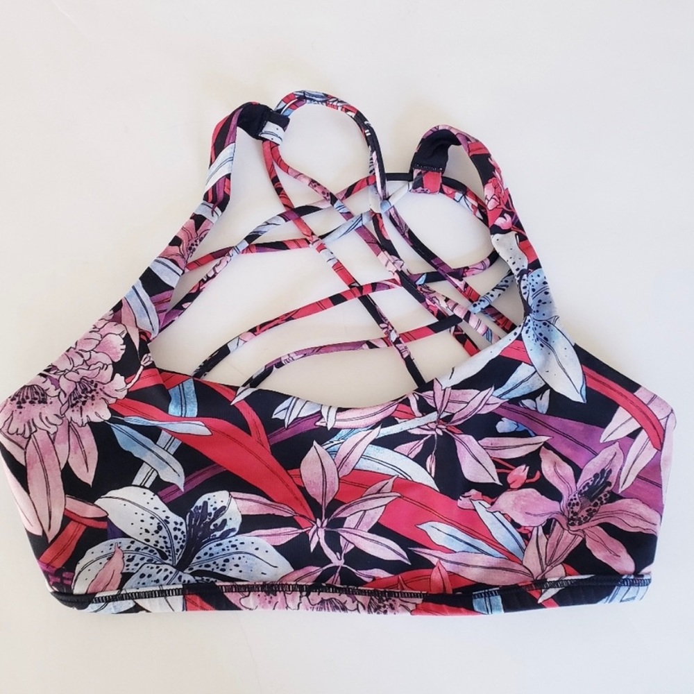 Lululemon HTF Floral Sports Bra size 6 HARD TO FIND
